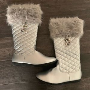 Girls Silver Fur Boots NWOT